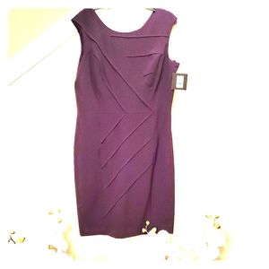 Grape/wine Colored dresswith chevron lines